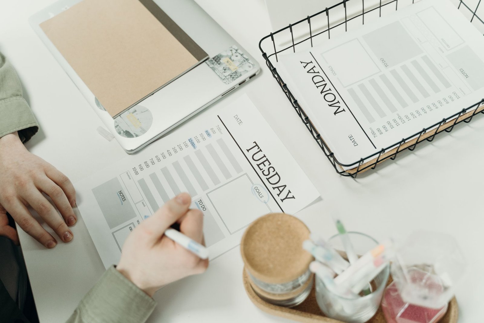 Professional organizing a weekly schedule with planners, the payoff of tuning Gemini Daily Brief