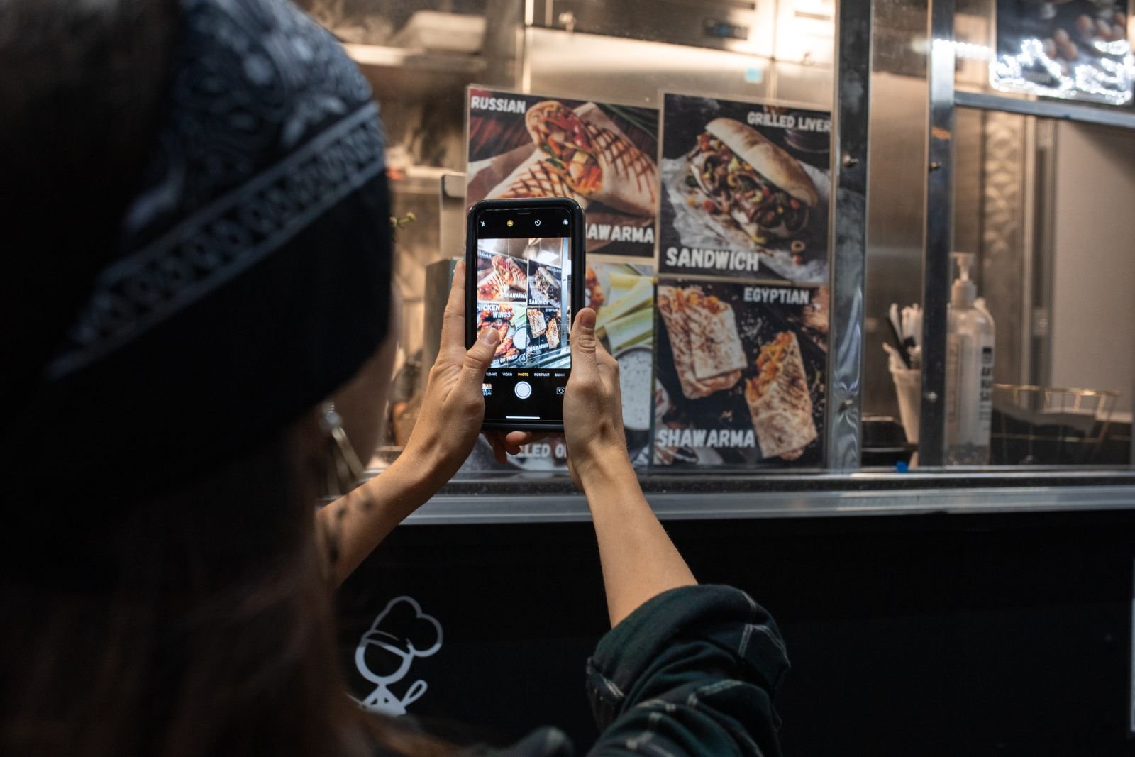 Google's Search Live Now Switches Languages Mid-Conversation. Here's How to Try It. 3 A traveler pointing a phone camera at a street food menu at night